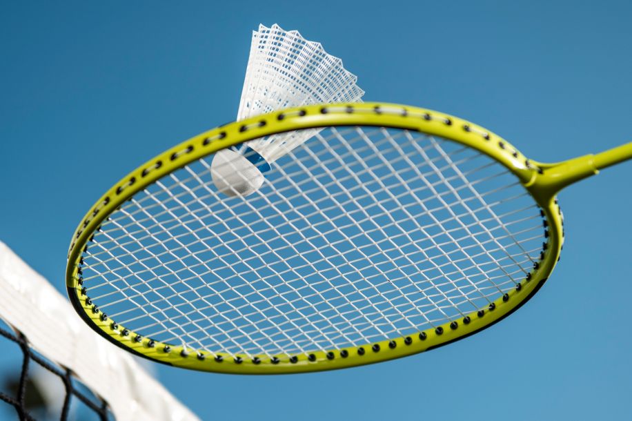 Badminton au pied de l’Hôtel de Ville chaque dimanche : on joue, tu viens ?