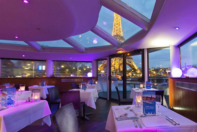 Nuit romantique et dîner croisière sur le VIP Paris à 259 € au lieu de 450 €