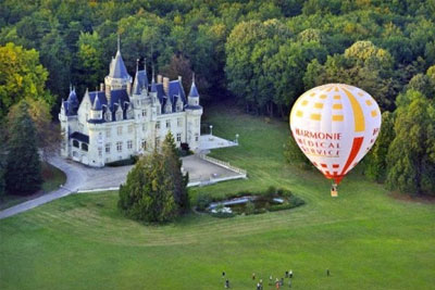 Vallée de la Loire 4* : séjour champêtre d’1 ou 2 nuits avec petits déjeuners et repas raffiné, avec ou sans balade en calèche et vol en montgolfière au Château Hôtel Savigny, dès 