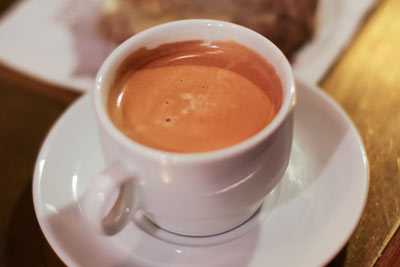 Le café le moins cher de Paris (0,45 € le café, 1,70 € le petit déjeuner)