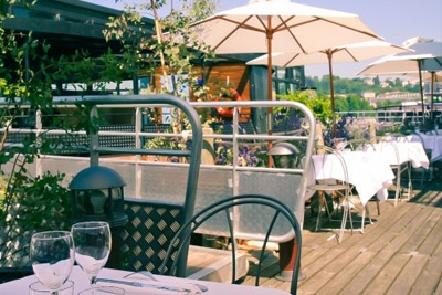 Restaurant romantique en bord de Seine face au parc de Saint Cloud