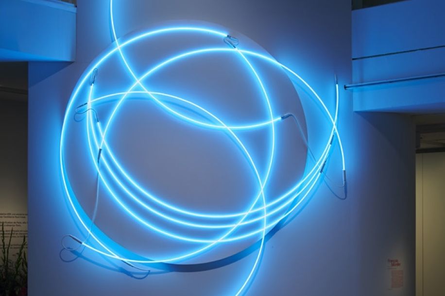 Dans(e) la lumière ! : une exposition gratuite et des spectacles à petit prix