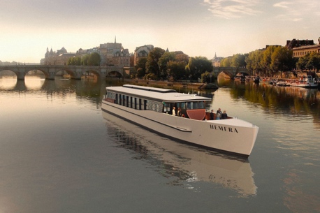 Embarquez à bord d’Héméra, le nouveau bateau événementiel électrique sur la Seine