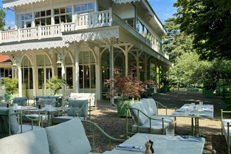 Restaurant romantique Ladurée au Pavillon Gravelle