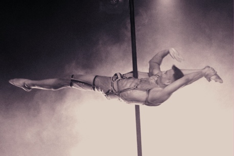 AirOtic Soirée, le spectacle cabaret sensuel et acrobatique