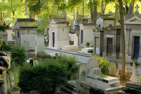 Frissons garantis avec la visite guidée du cimetière hanté du Père Lachaise