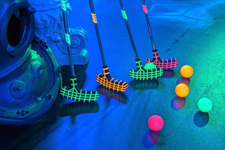 OCEAN 12, le mini golf fluorescent à Bercy Village