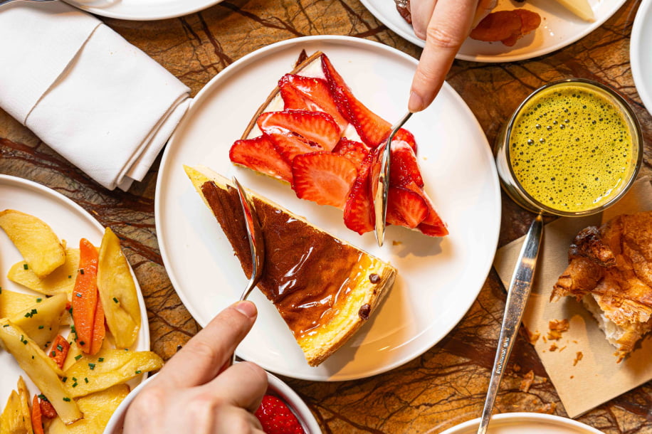 Fête des mères/pères : offrez(-vous) un brunch chic et chill en terrasse avec champagne offert !