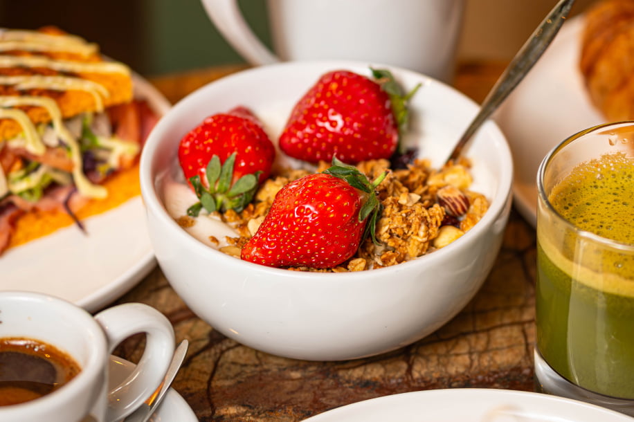 Fête des mères/pères : offrez( vous) un brunch chic et chill en terrasse avec champagne offert !