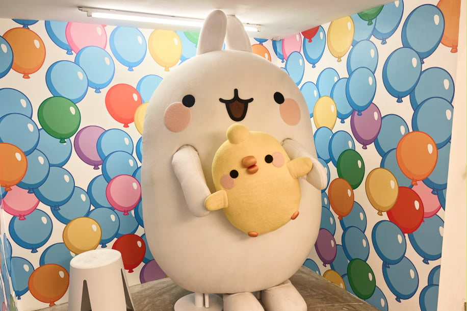 Molang débarque à Paris pendant 10 jours : expo, ateliers et mignonnerie à gogo !