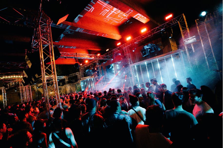 Clubbing en plein air : ce qui vous attend au Kilomètre25 cet été