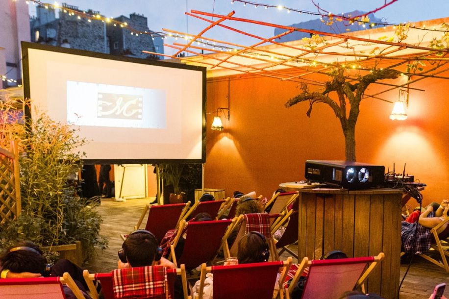 10 soirées ciné gratuites sur le toit de la Machine du Moulin Rouge