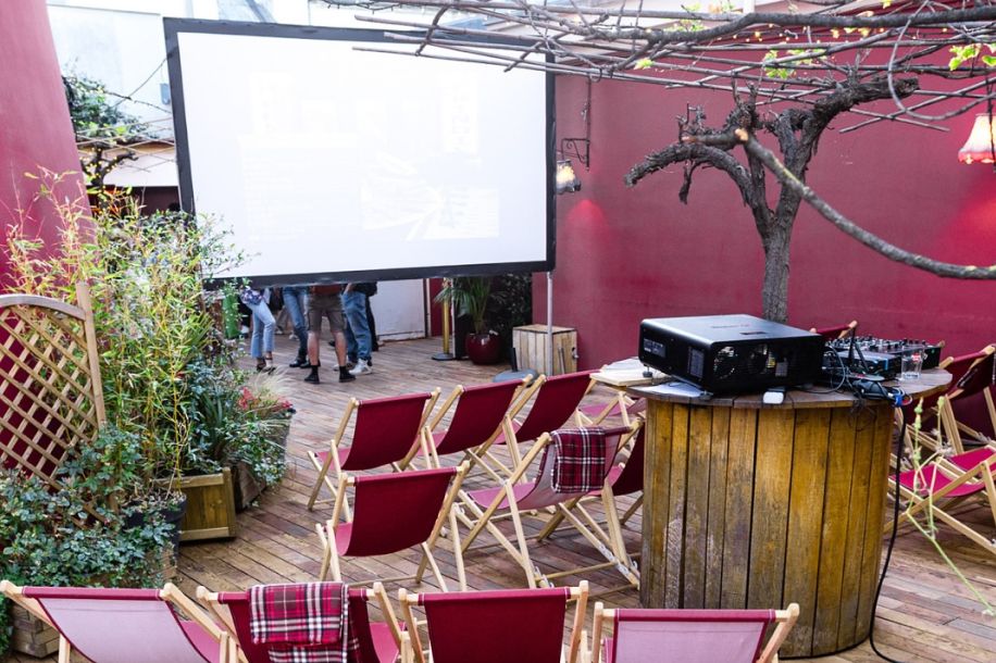 10 soirées ciné gratuites sur le toit de la Machine du Moulin Rouge