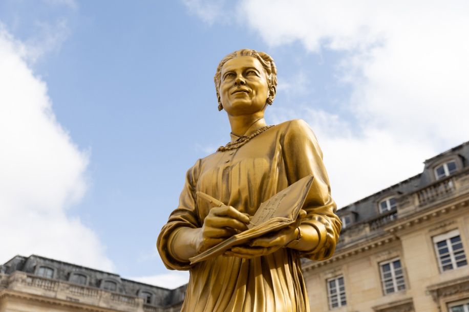 10 statues des grandes femmes des JO de Paris exposées gratuitement