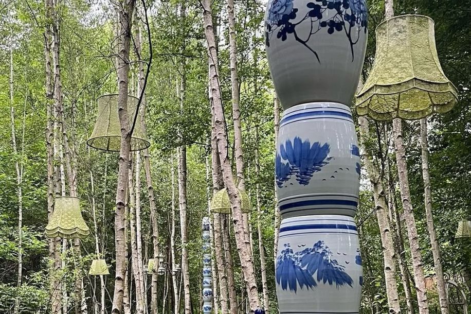 Balade enchantée et insolite au jardin du Moulin Jaune : poésie, fanfares et fantaisie