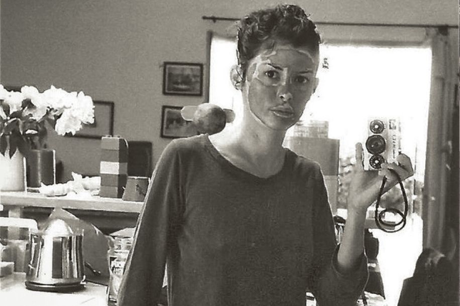 Audrey Tautou se dévoile avec l’exposition gratuite « Superfacial »