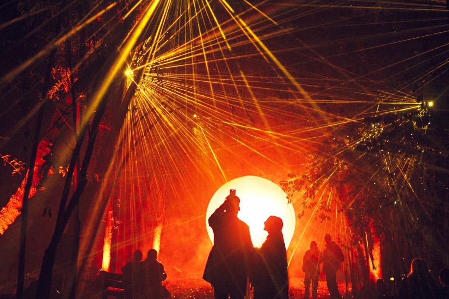 LIGHT CYCLES : expérience immersive et parcours lumineux à La Villette