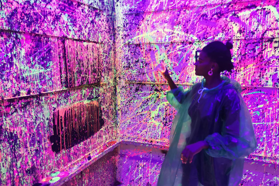 Peinture, lumière noire et fun : cap sur l’univers des Paint Invaders