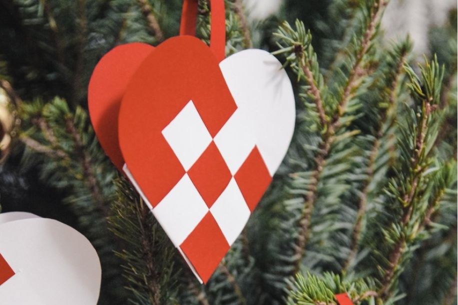 Entre design et ateliers : le Noël chaleureux de la Maison du Danemark