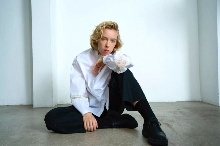 Ondulations : un spectacle gratuit de danse contemporaine court et intense signé Leïla Ka