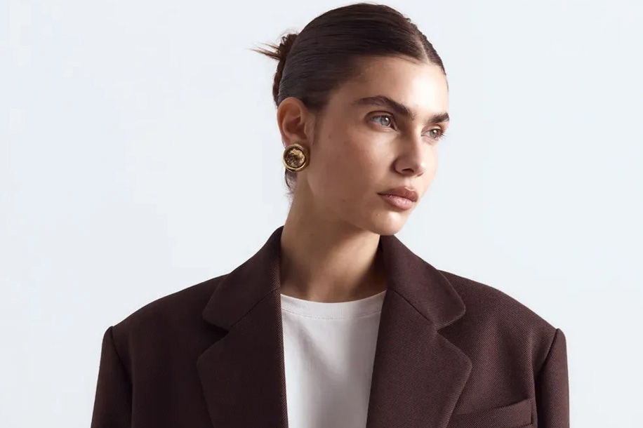 La couleur de base ne se limite pas au noir : TOP couleurs pour manteaux courts