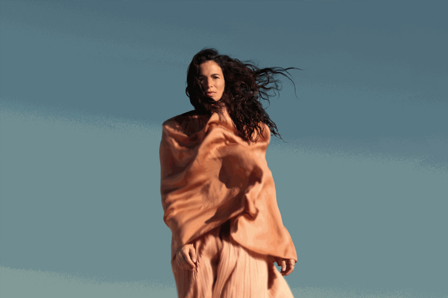 Yael Naim en concert intimiste gratuit à la Fnac des Halles