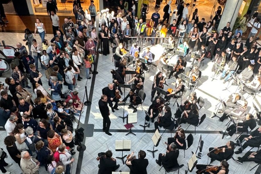 La Flûte Enchantée s’installe à La Défense pour 2 concerts de 100 musiciens