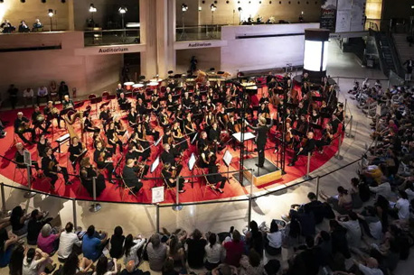 Concert gratuit de l'orchestre de Paris sous la pyramide du Louvre (réservation)