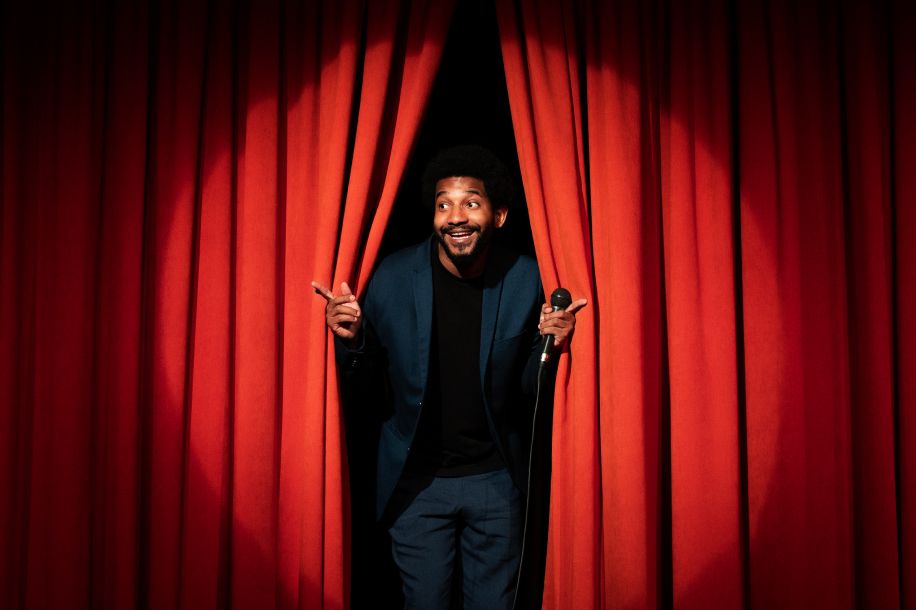 Où voir des spectacles de stand-up et d’humoristes à 1 ou 2 € à Paris ?